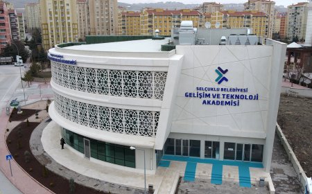 SELÇUKLU GELİŞİM VE TEKNOLOJİ AKADEMİSİ’NDE EĞİTİMLER DEVAM EDİYOR